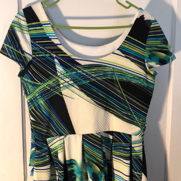 Dress - Picture 4 of 4